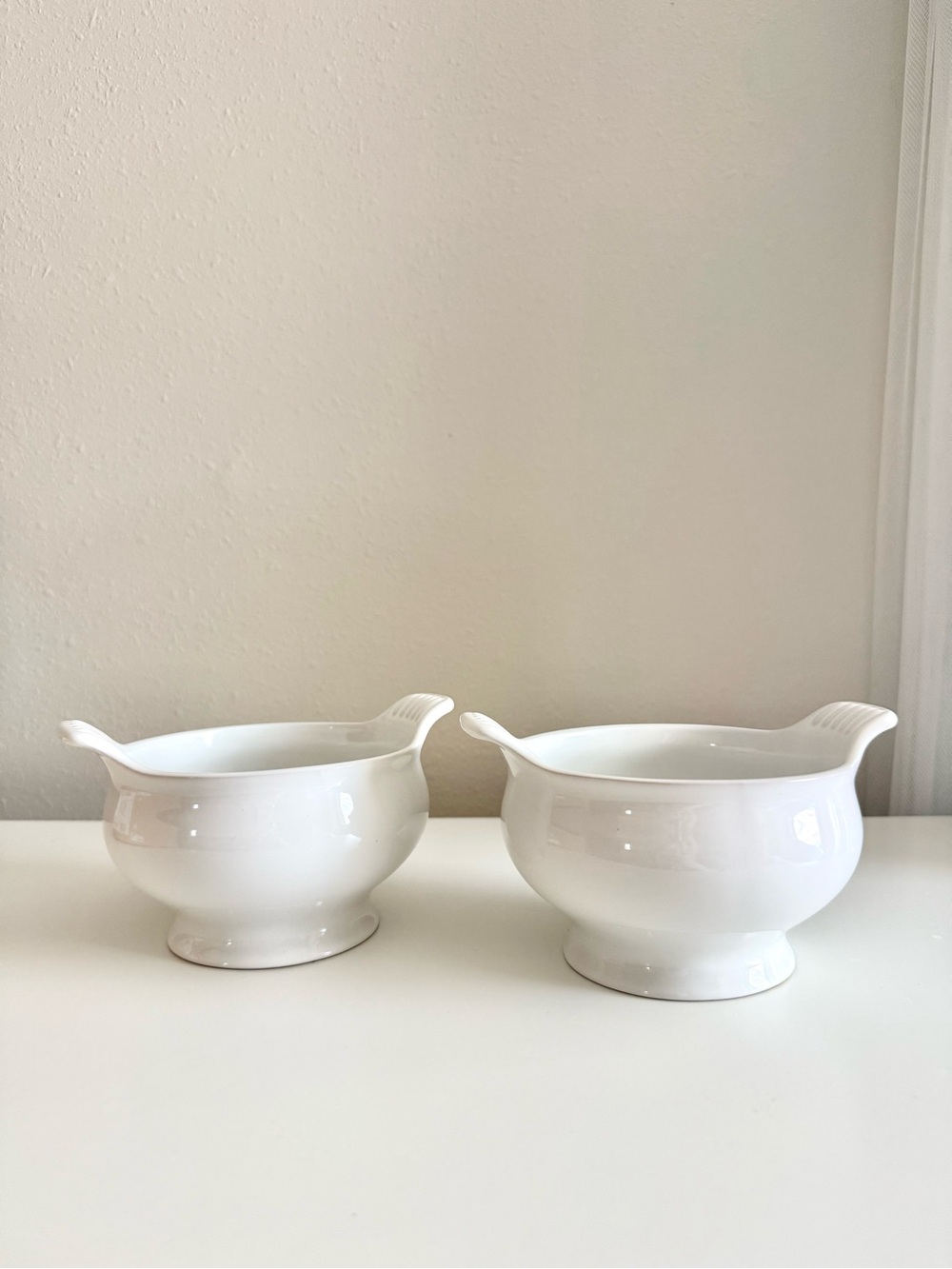 Le Creuset Brand New White Heritage Soup Bowls Tureens - Set of 2